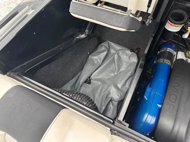 Slide: The Image of MasterCraft X24 2021 - 40