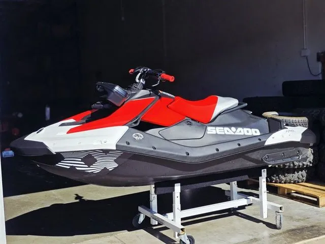 Slide: The Image of Sea-Doo Spark Trixx for 1 2026 - 12