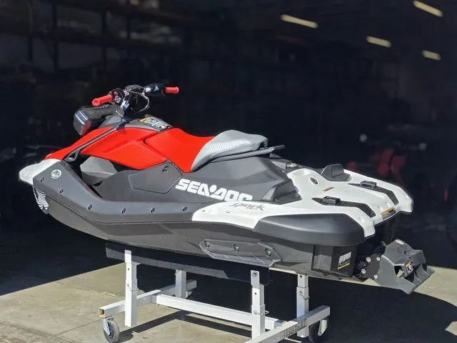 Slide: The Image of Sea-Doo Spark Trixx for 1 2026 - 14