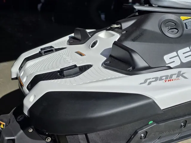 Slide: The Image of Sea-Doo Spark Trixx for 1 2026 - 6