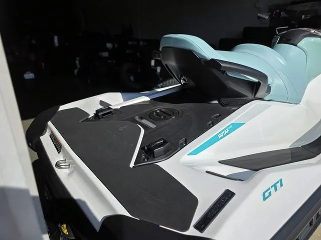 Slide: The Image of Sea-Doo GTI 2026 - 10
