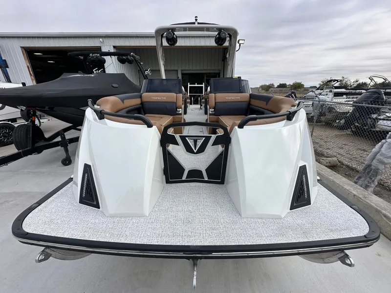 Slide: The Image of Trifecta 25 SPORT RF9 DC ARCH 2025 - 5