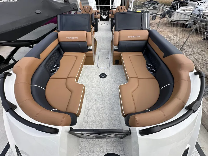 Slide: The Image of Trifecta 25 SPORT RF9 DC ARCH 2025 - 9