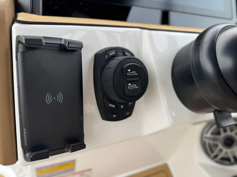 Slide: The Image of Revel RS25 2026 - 17