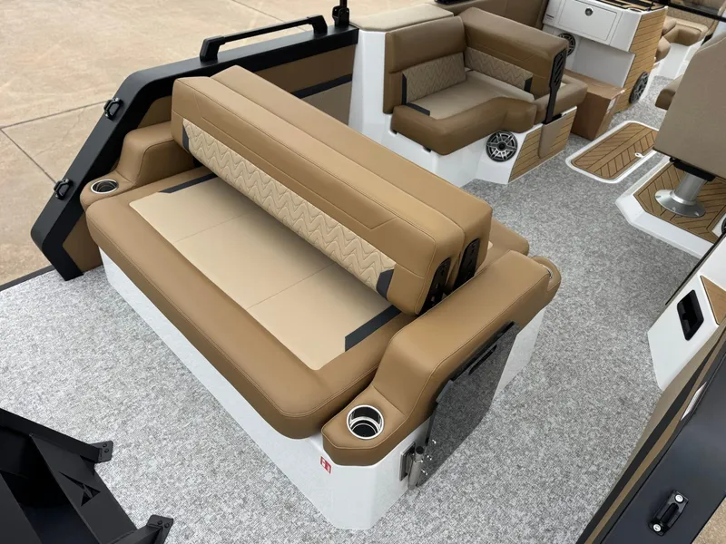 Slide: The Image of Revel RS25 2026 - 20