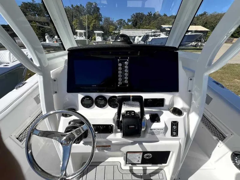 Slide: The Image of Sea Fox 268 Commander 2026 - 7