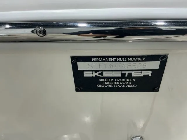 Slide: The Image of Skeeter SX2550 2026 - 23