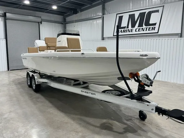 Slide: The Image of Skeeter SX2550 2026 - 4