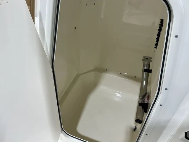 Slide: The Image of Skeeter SX2550 2025 - 19