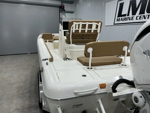 Slide: The Image of Skeeter SX2550 2025 - 21