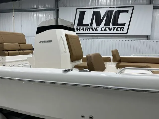 Slide: The Image of Skeeter SX2550 2025 - 7