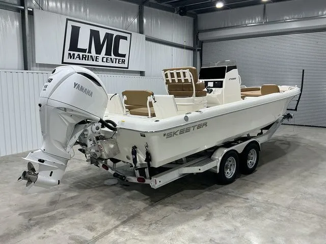 Slide: The Image of Skeeter SX2550 2025 - 8