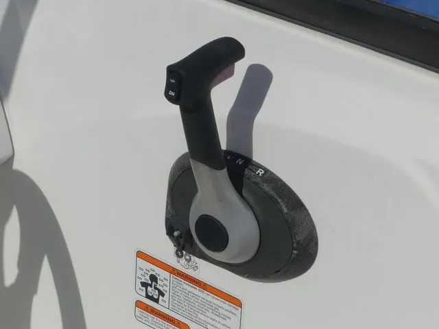 Slide: The Image of Tahoe 450 TS 2019 - 15