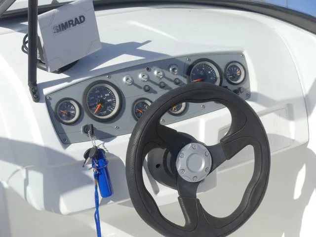 Slide: The Image of Tahoe 450 TS 2019 - 16