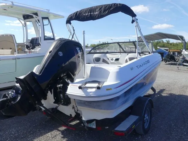 Slide: The Image of Tahoe 450 TS 2019 - 4