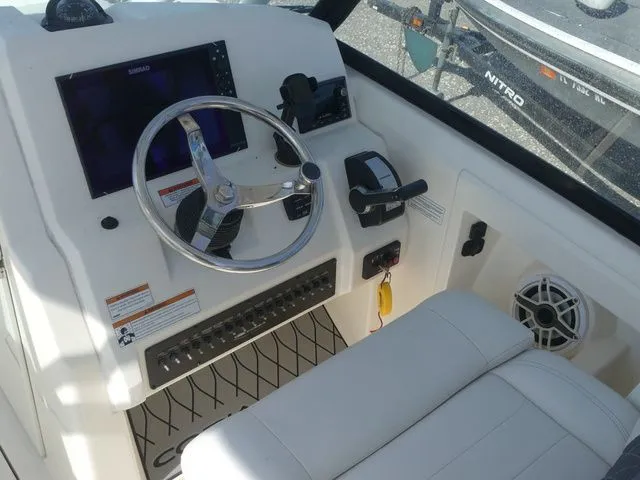 Slide: The Image of Cobia 240DC 2021 - 17