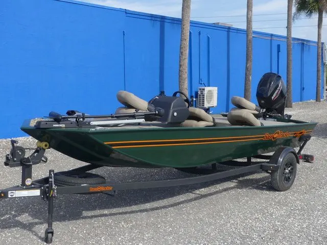 The Image of Tracker Bass Tracker Classic Limited 2026 - 1