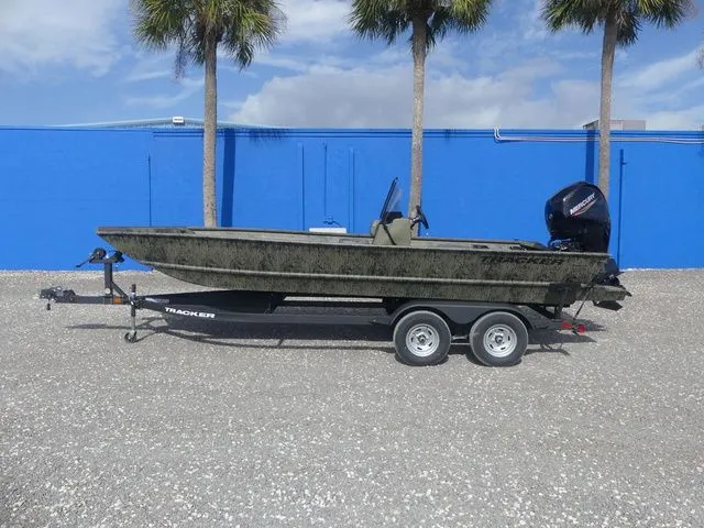 Slide: The Image of Tracker GRIZZLY® 2072 CC Sportsman 2026 - 7