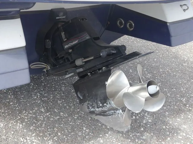 Slide: The Image of Hurricane SD 2600 I/O 2016 - 10