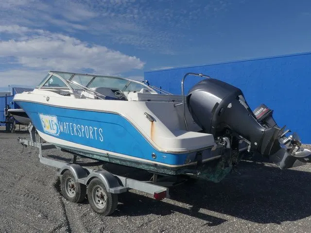 Slide: The Image of Robalo R227 Dual Console 2015 - 6