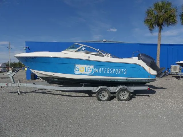 Slide: The Image of Robalo R227 Dual Console 2015 - 7