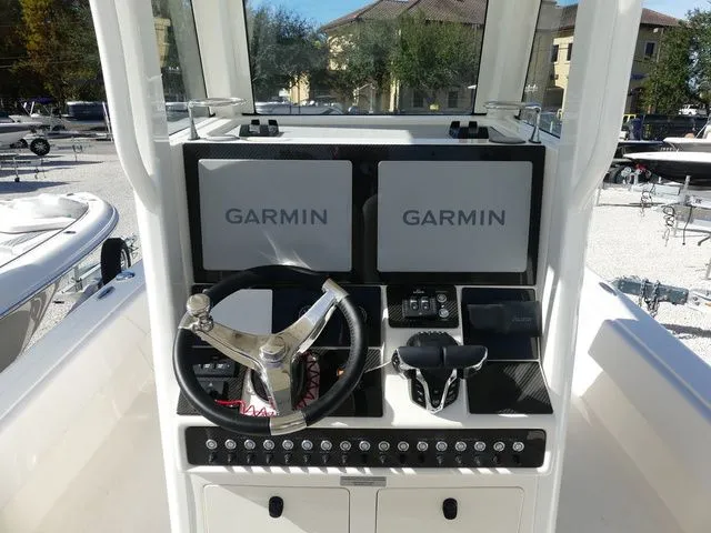 Slide: The Image of Shearwater 270 SS Open Carolina 2026 - 14