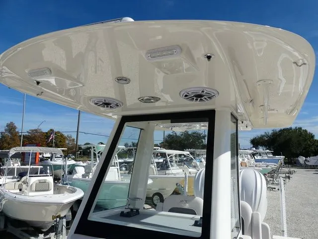 Slide: The Image of Shearwater 270 SS Open Carolina 2026 - 23