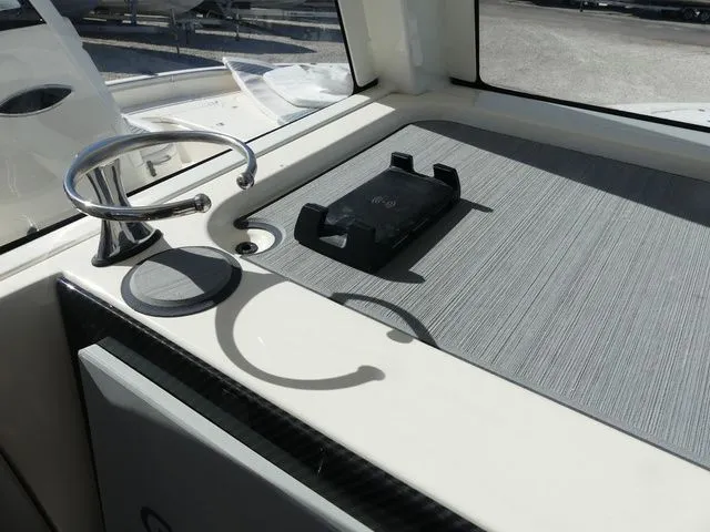 Slide: The Image of Shearwater 270 SS Open Carolina 2026 - 25