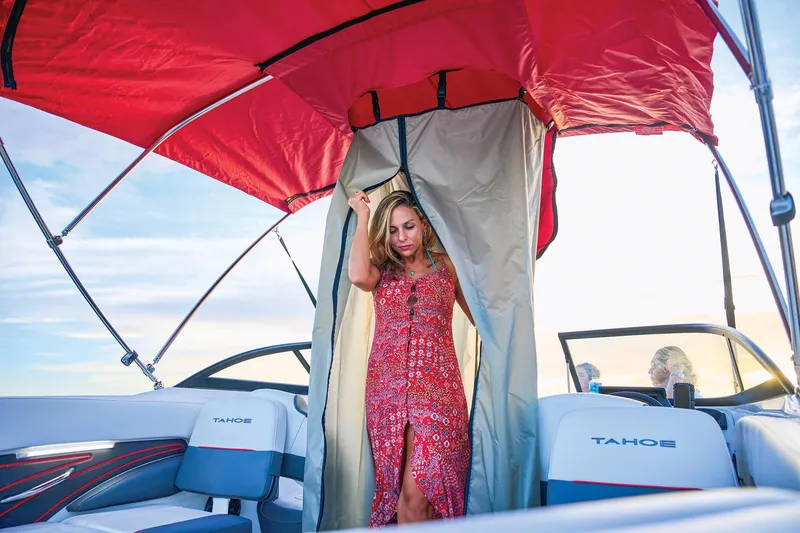 Slide: The Image of Tahoe 210 S 2026 - 84