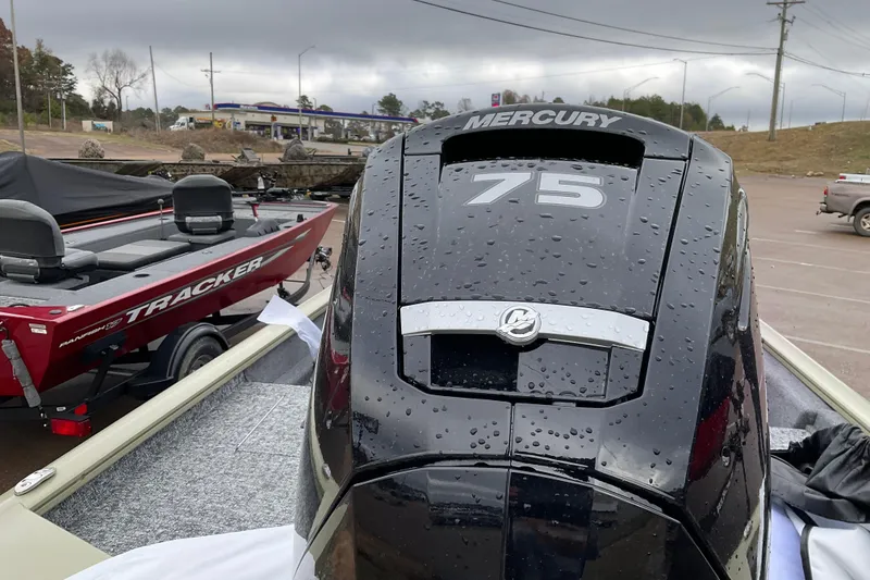 Slide: The Image of Tracker Pro Team 175 Crappie Edition 2026 - 53