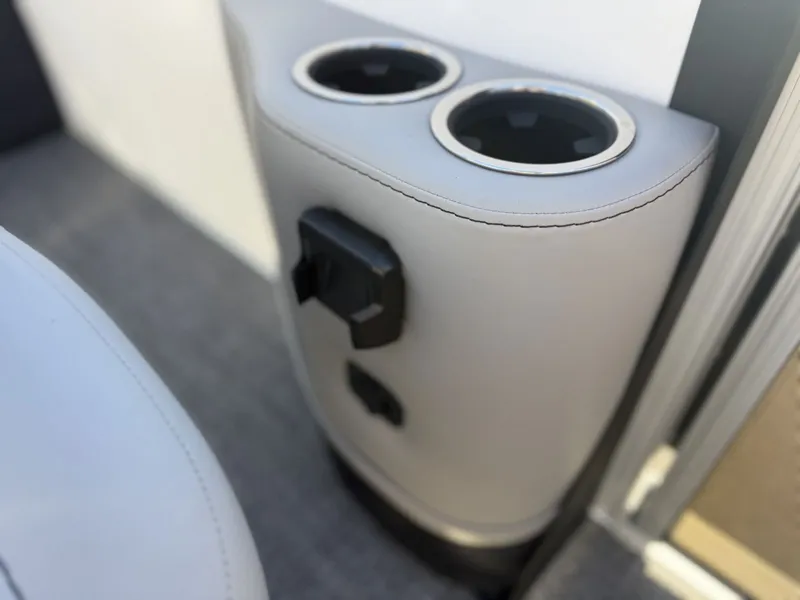 Slide: The Image of Barletta Cabrio C22UC 2026 - 27