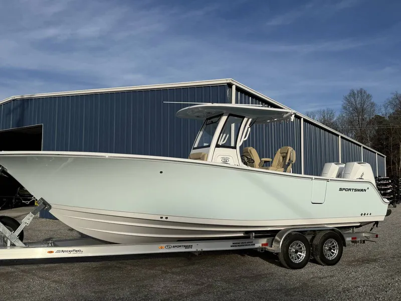 Slide: The Image of Sportsman Heritage 261 Center Console 2026 - 25