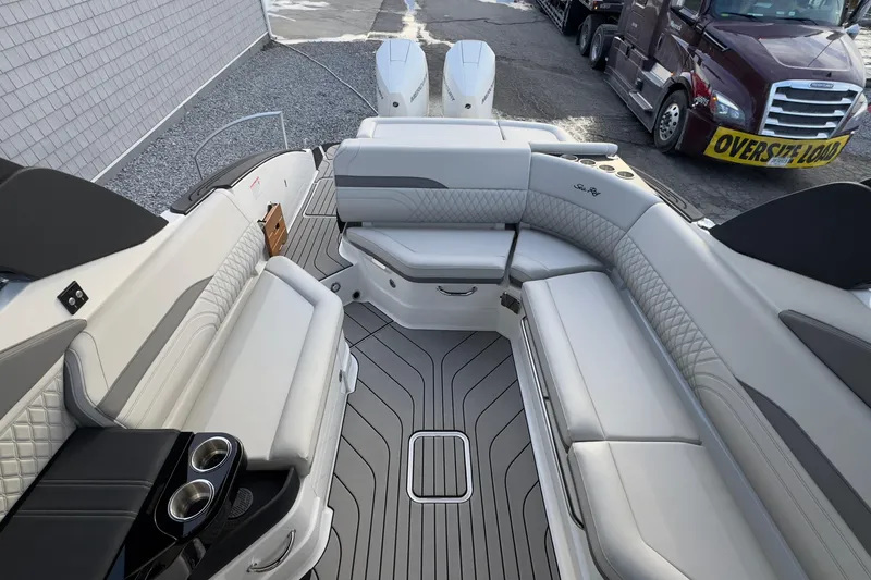 Slide: The Image of Interior of 2026 Sea Ray SLX 280 Outboard with luxurious seating. - 20