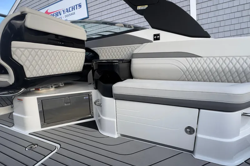 Slide: The Image of Interior of 2026 Sea Ray SLX 280 Outboard with luxurious seating. - 23