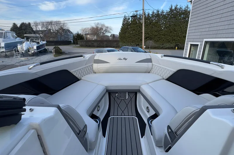 Slide: The Image of Interior of 2026 Sea Ray SLX 280 Outboard with luxurious seating. - 36