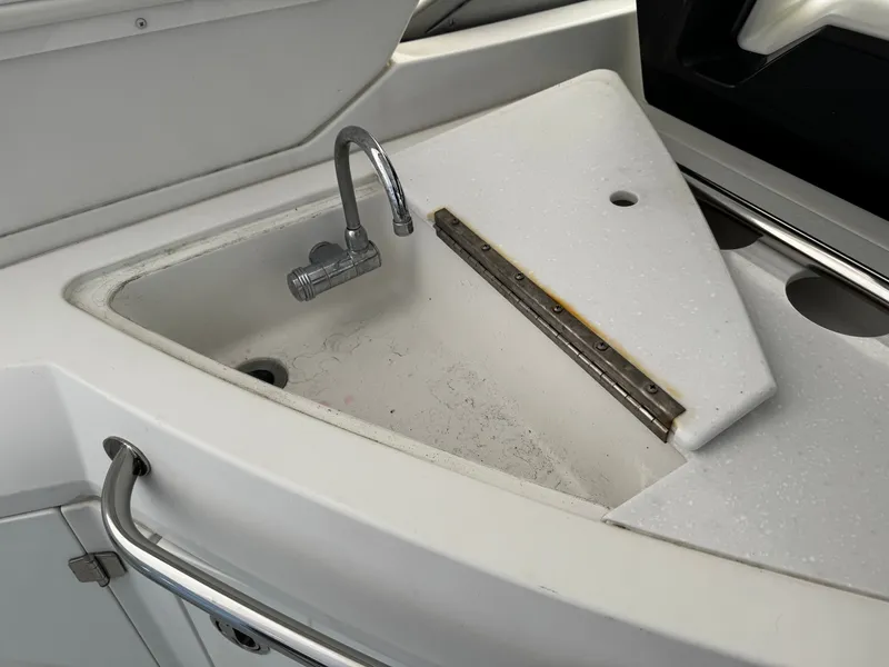 Slide: The Image of Sink on 2016 Monterey 335 Sport Yacht. - 18