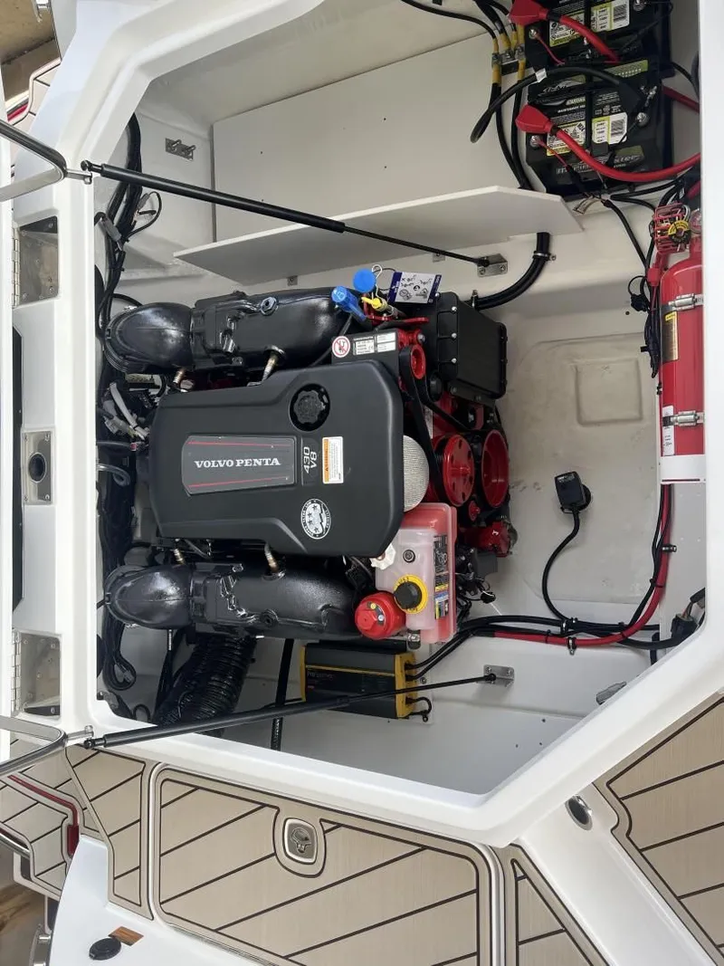 Slide: The Image of Cobalt R8 2025 - 3