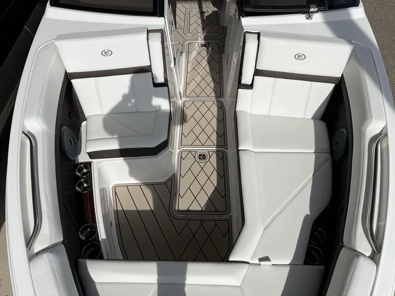 Slide: The Image of Cobalt R8 2025 - 5