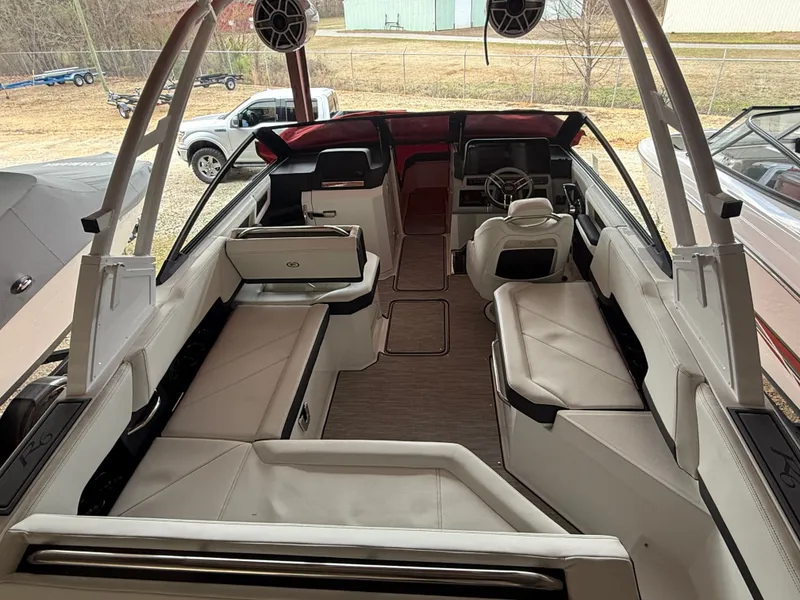 Slide: The Image of Cobalt R6 2025 - 10