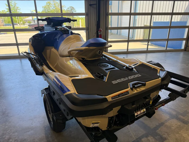 Slide: The Image of Sea-Doo Wake Pro 230 W/snd, Ibr, Idf - 13sb 2025 - 3