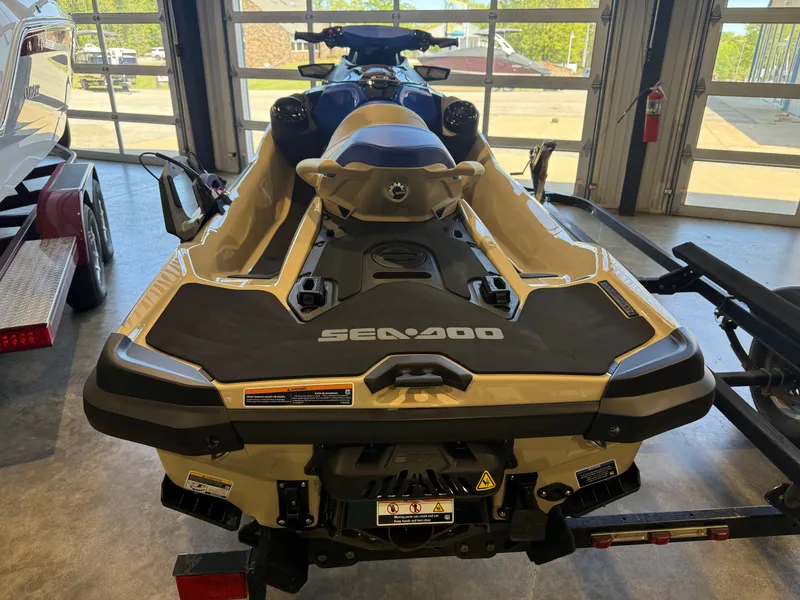 Slide: The Image of Sea-Doo Wake Pro 230 W/snd, Ibr, Idf - 13sb 2025 - 7