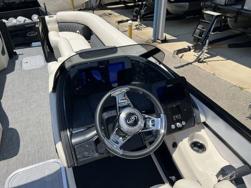 Slide: The Image of Barletta Lusso L25UCA 2026 - 11