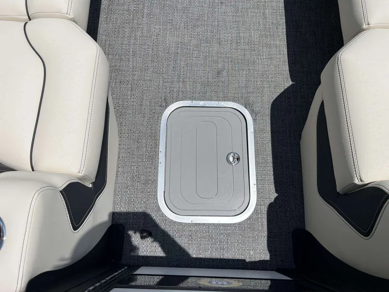 Slide: The Image of Barletta Lusso L25UCA 2026 - 6