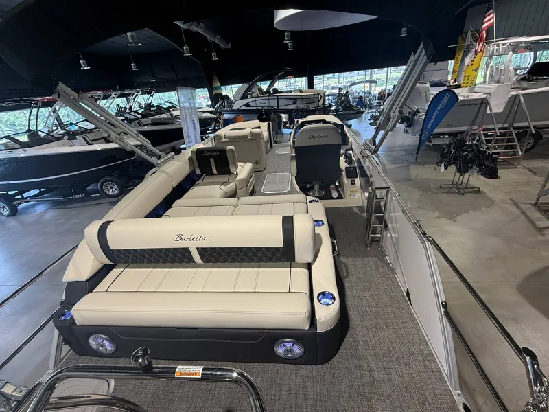 Slide: The Image of Barletta Lusso L23U 2026 - 13