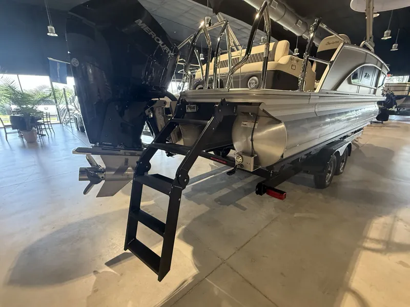 Slide: The Image of Barletta Lusso L23U 2026 - 17