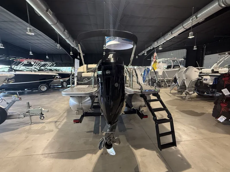 Slide: The Image of Barletta Lusso L23U 2026 - 18