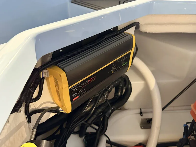 Slide: The Image of Cobalt R8 Surf 2026 - 26