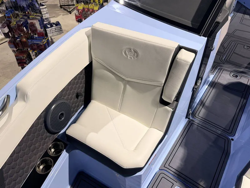 Slide: The Image of Cobalt R8 Surf 2026 - 28