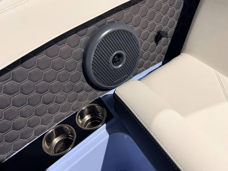 Slide: The Image of Cobalt R8 Surf 2026 - 29