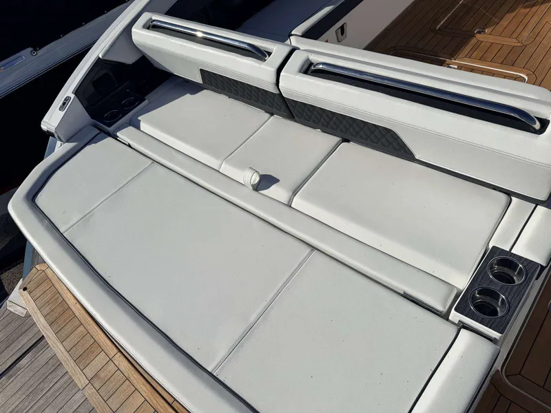 Slide: The Image of Cobalt R33 2023 - 18